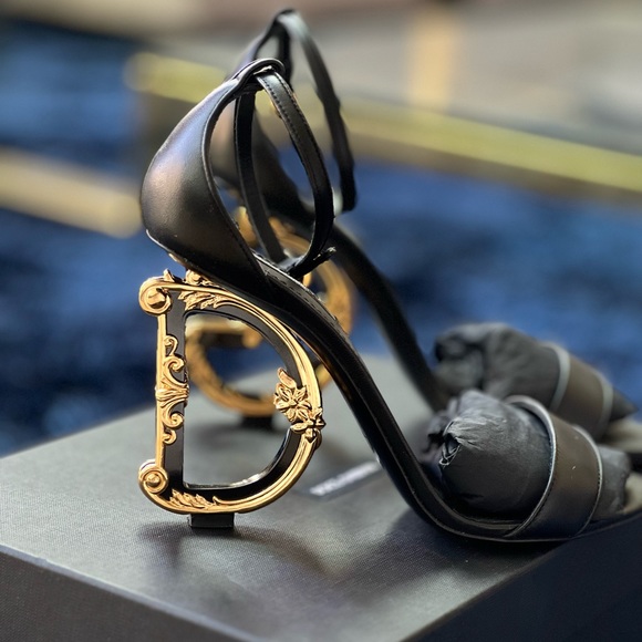 ドルガバ 抱っこ紐 DOLCE&GABBANA DOLCE&GABBANA♡ドルガバ 抱っこ紐 レオパード - メルカリ